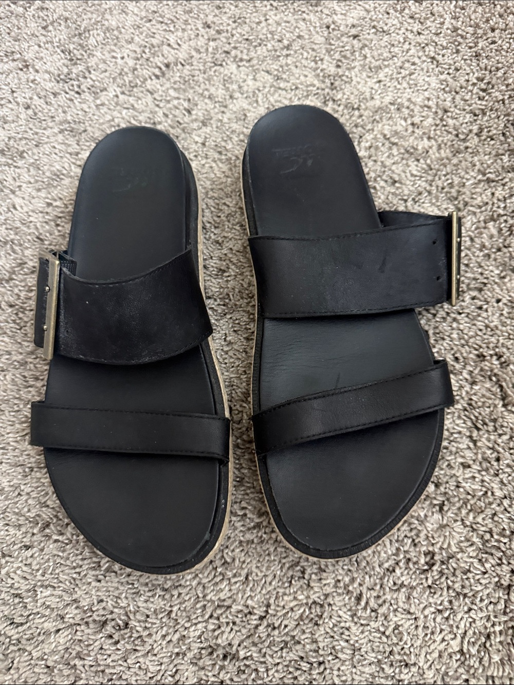 Men's black slide sandals
